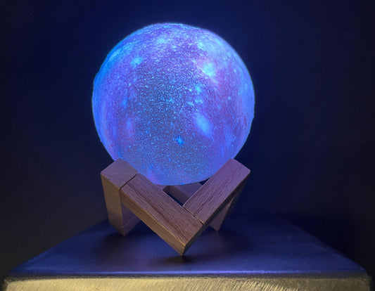 Levitating Moon Lamp: A Mesmerizing Celestial Display - Luxus Heim