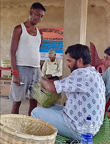 Bamboo expert Pankaj Saroj facilitating the workshop