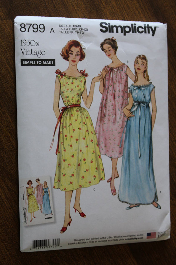 Simplicity Pattern 8799 Simple to Make 1950s gowns —  -  Sewing Supplies