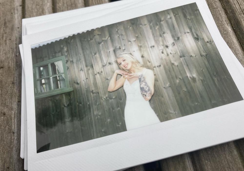 13. Instant-photography---bride-portrait