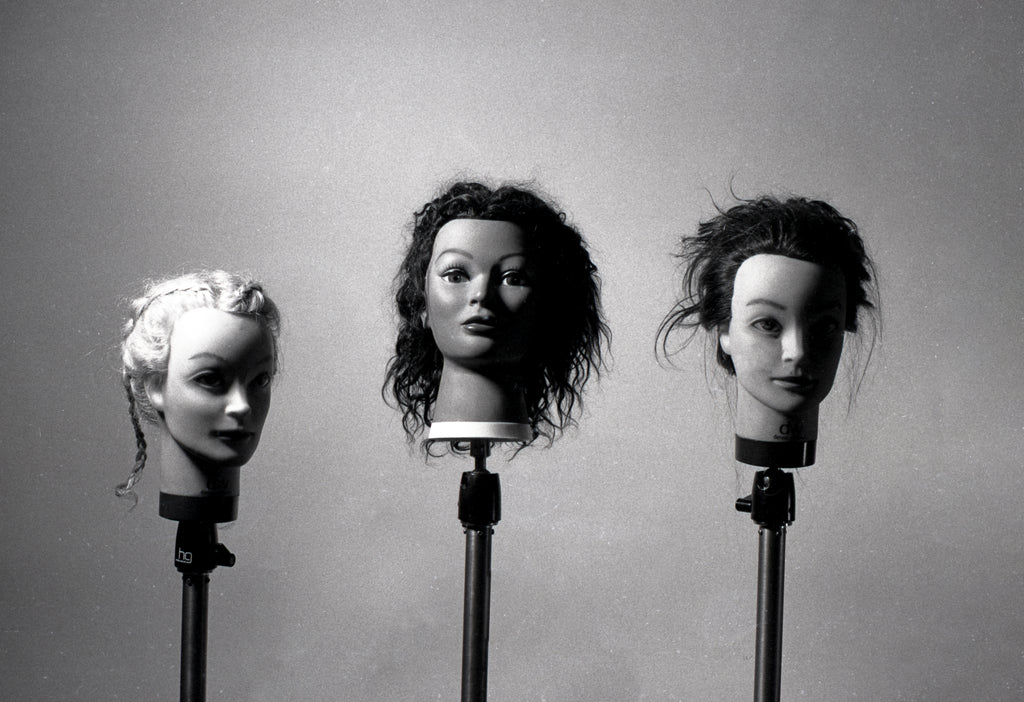 Ferrania P33 test- mannequin heads