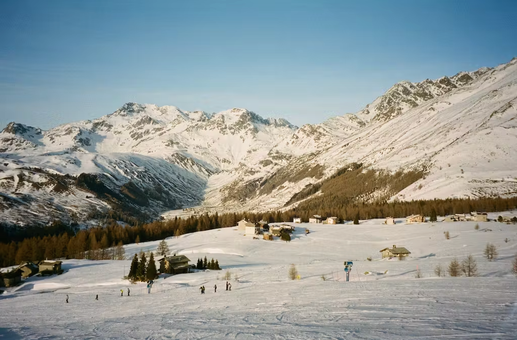 Portra 400 film grain - photo of ski resort