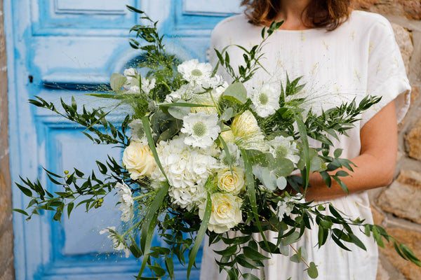 Tendances mariage 2024 : bouquet monochrome