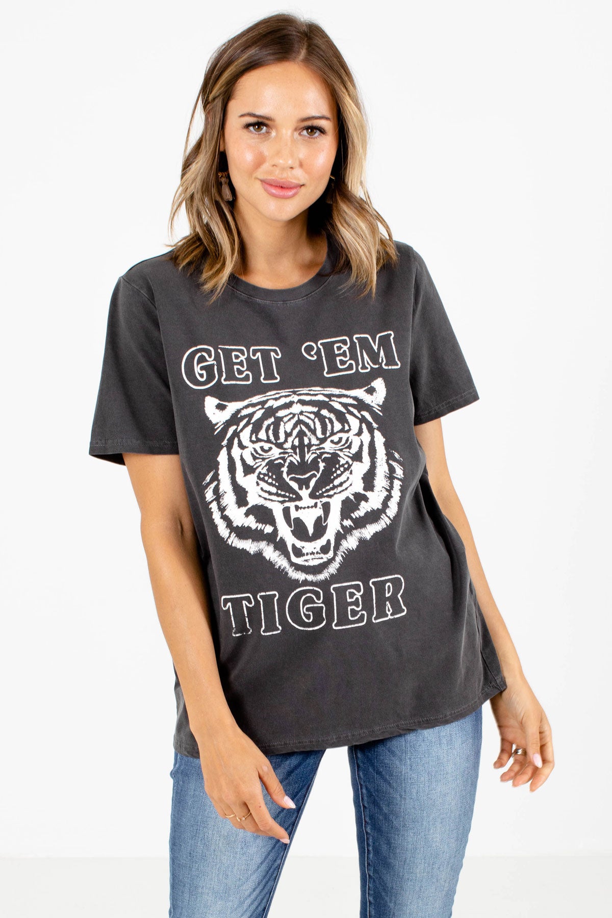 tiger graphic tee womens