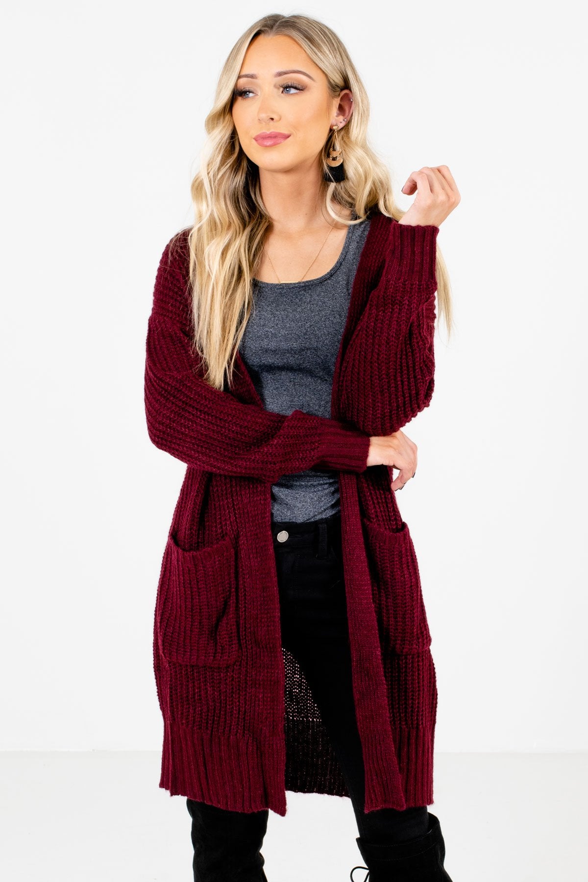 cute outfits with maroon cardigan