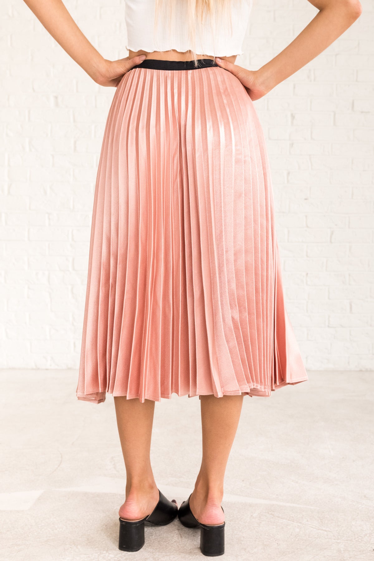 rose pink pleated skirt