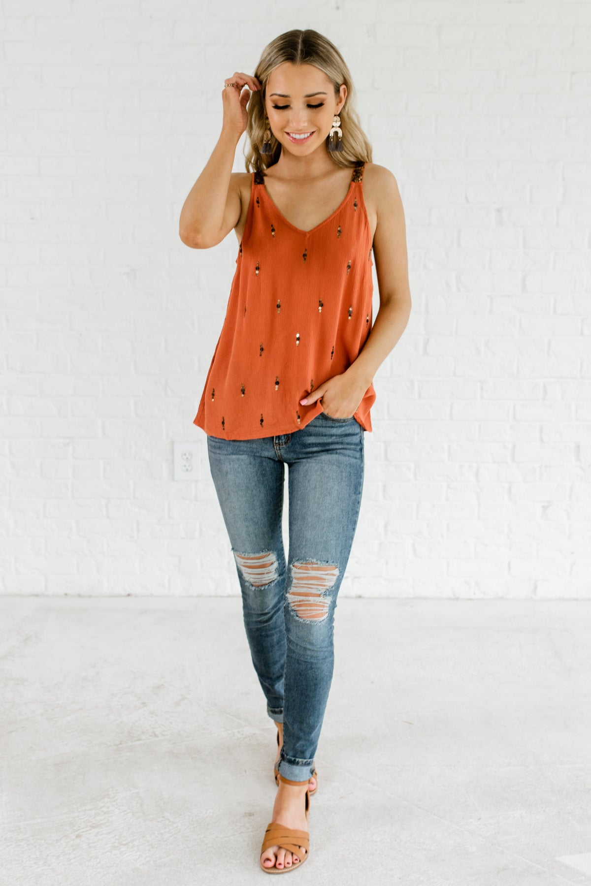 orange tank top outfit
