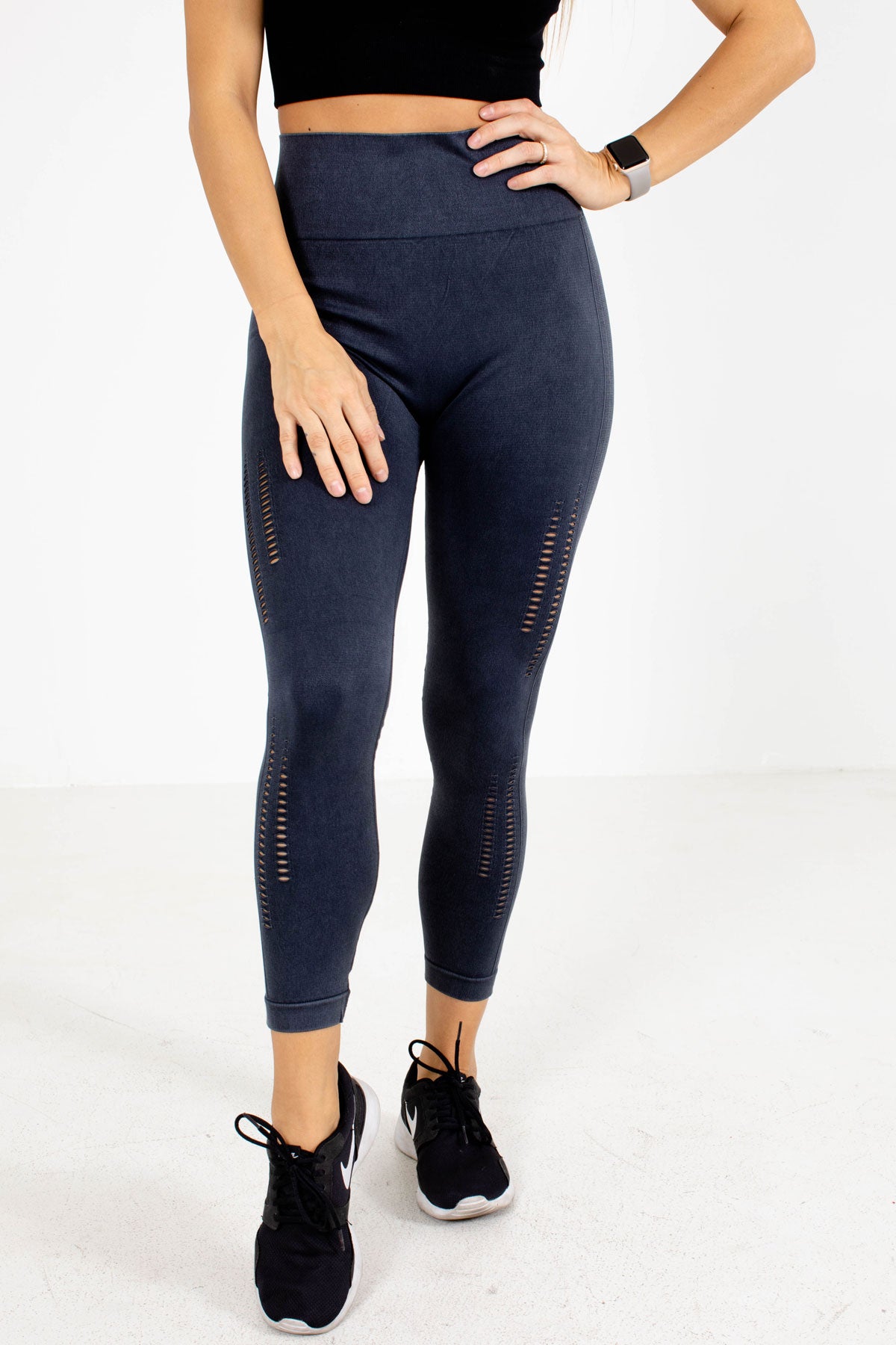 In The Side Pocket Athletic Leggings In Black – Aydin & Ella