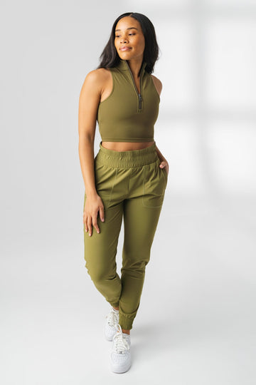 The Women's Swift Jogger - Olive