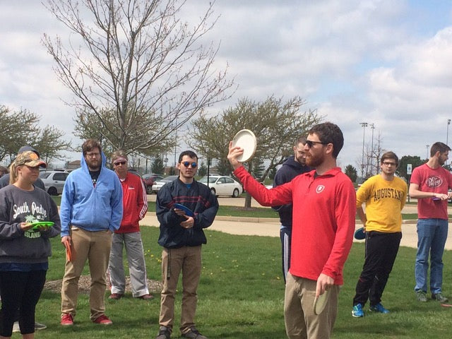 Dana Vicich gives a disc golf lesson