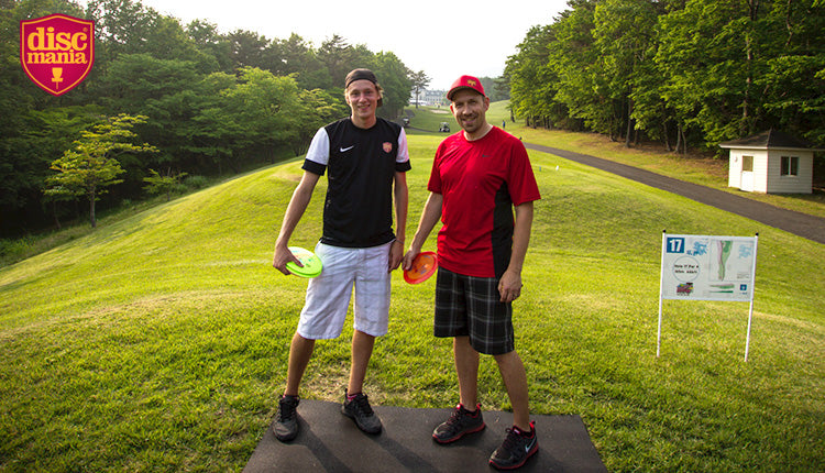 Simon Lizotte and Discmania CEO Jussi Meresmaa at the 2014 Japan Open.