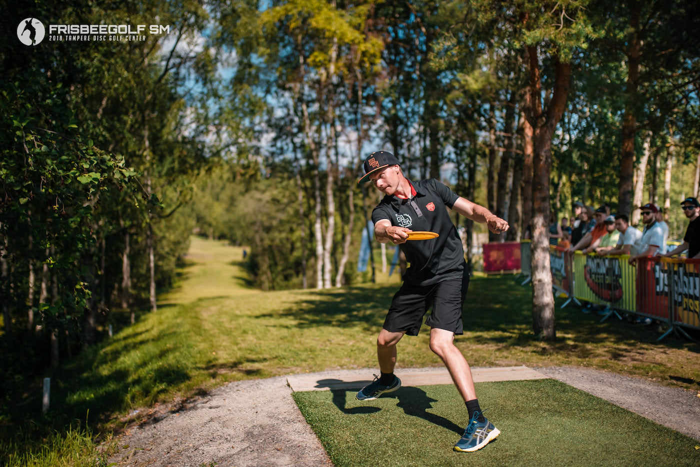 Piironen's course record 1st round (-6) put him in the lead early on.