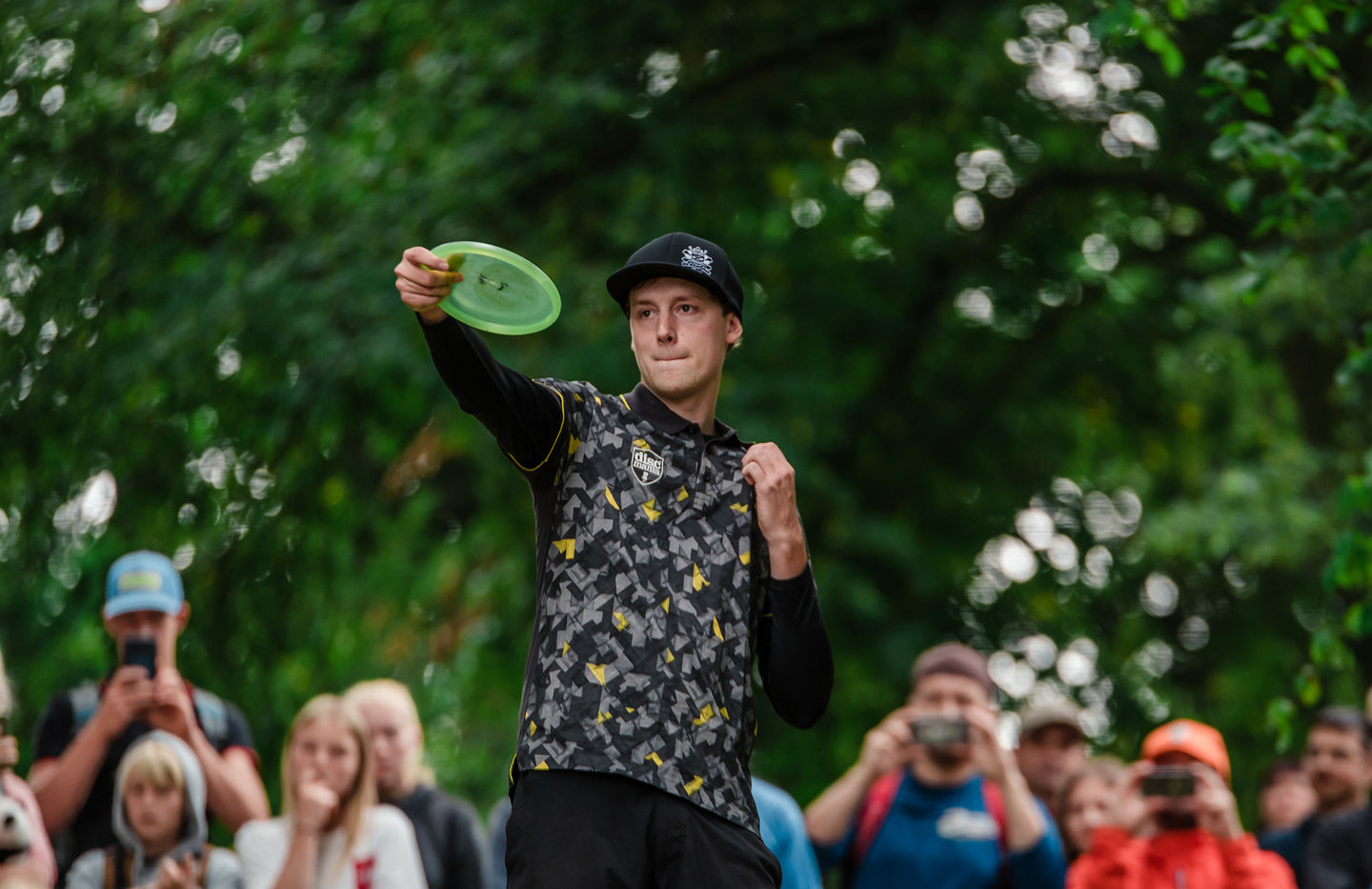 Simon Lizotte lines up a shot at the Konopiste Open