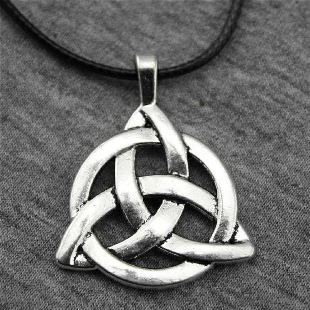 Triquetra Chain Necklace - Ancient Treasures