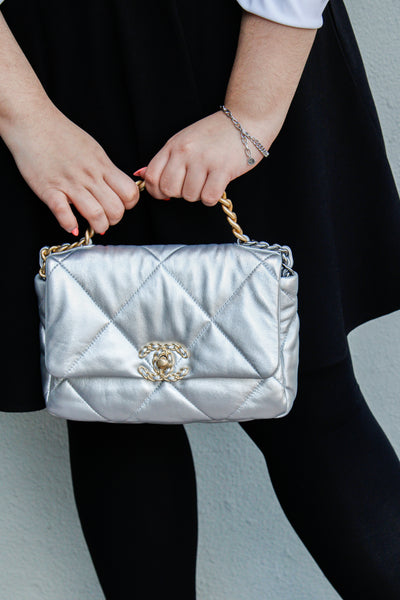 What Color Purse is the Most Versatile? - Couture USA