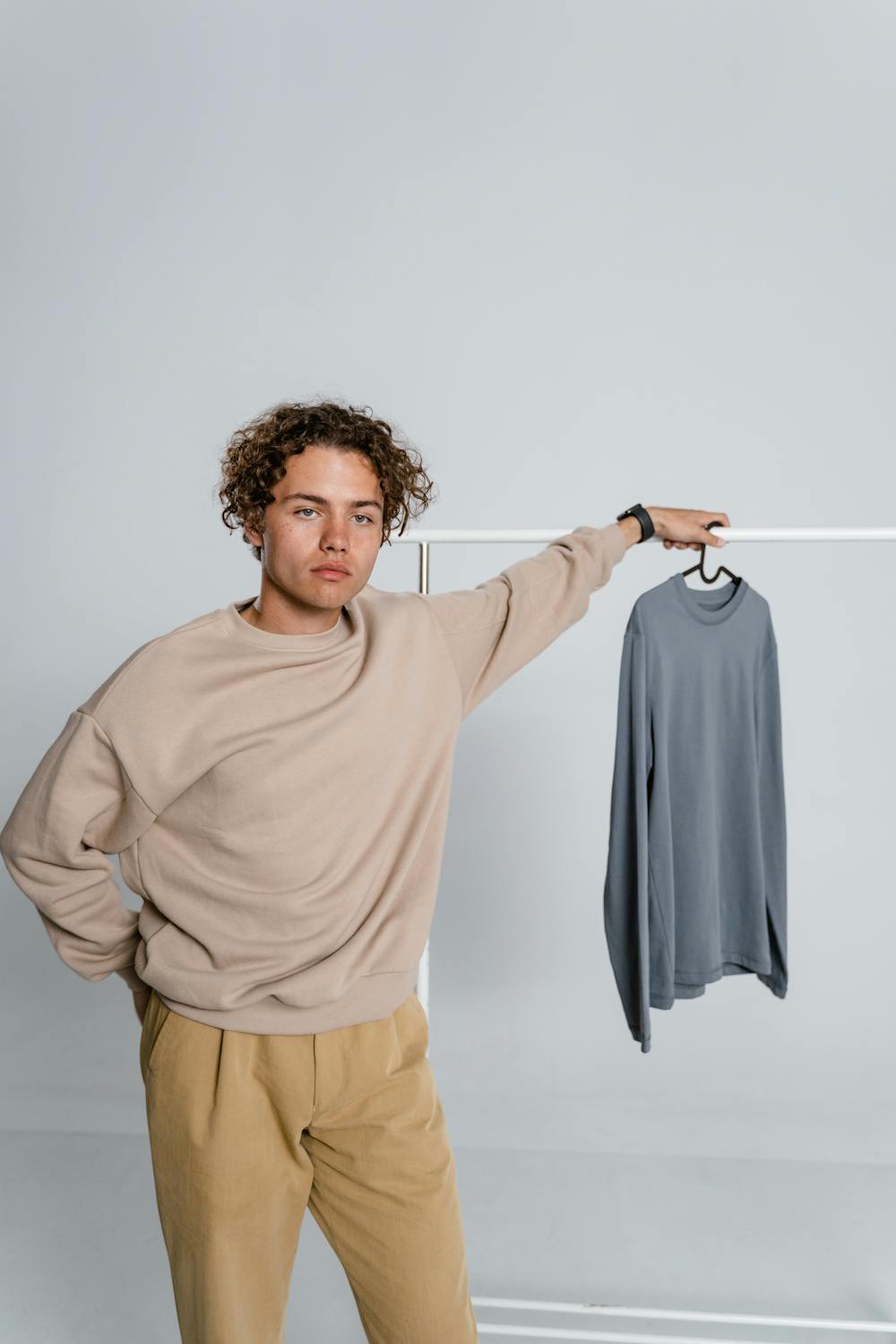 Soft boy aesthetic outfits - sweatshirt