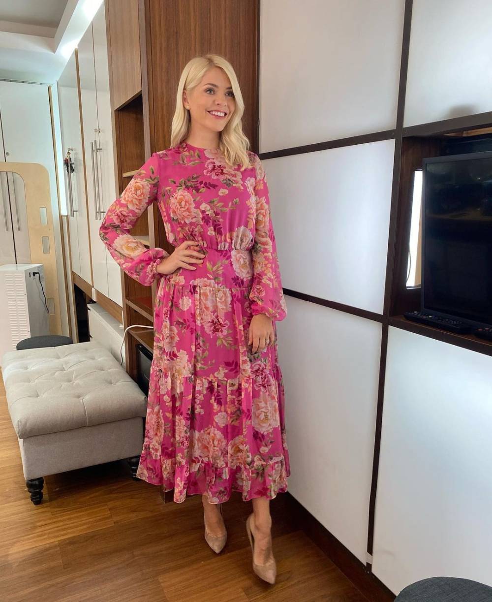 Holly Willoughby schönes gemietetes Kleid hurr