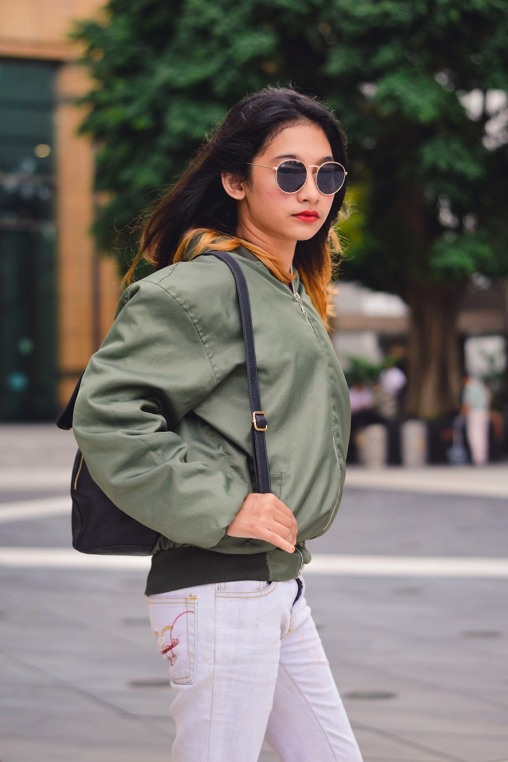 White Pants: 40 Best Outfits For Women In 2023 jeans bomber