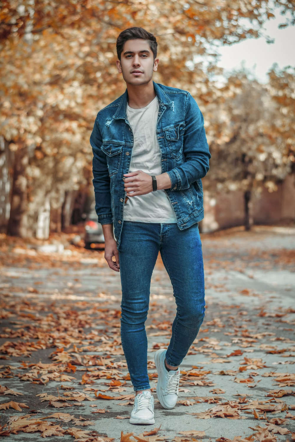 attractive men outfit jeans