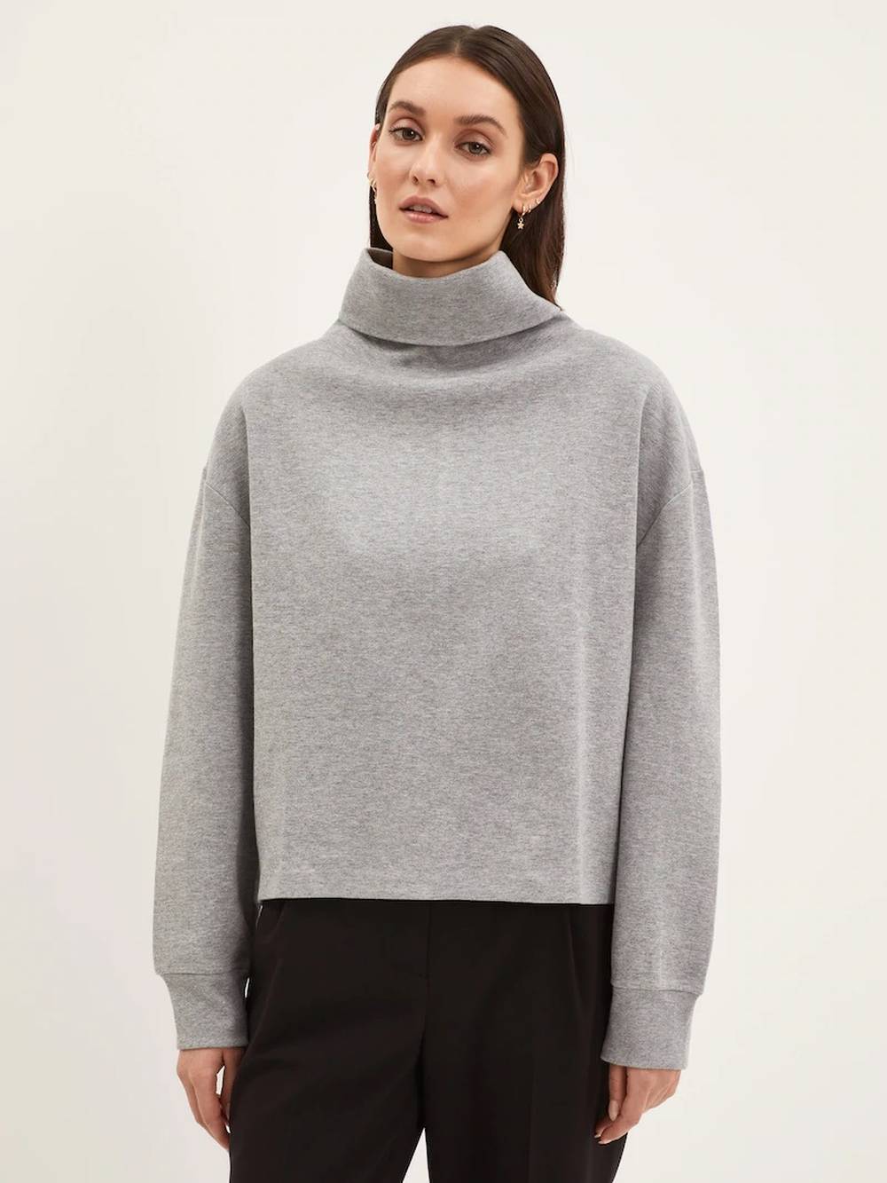 15 Best Affordable And Ethically Made Turtlenecks | Panaprium