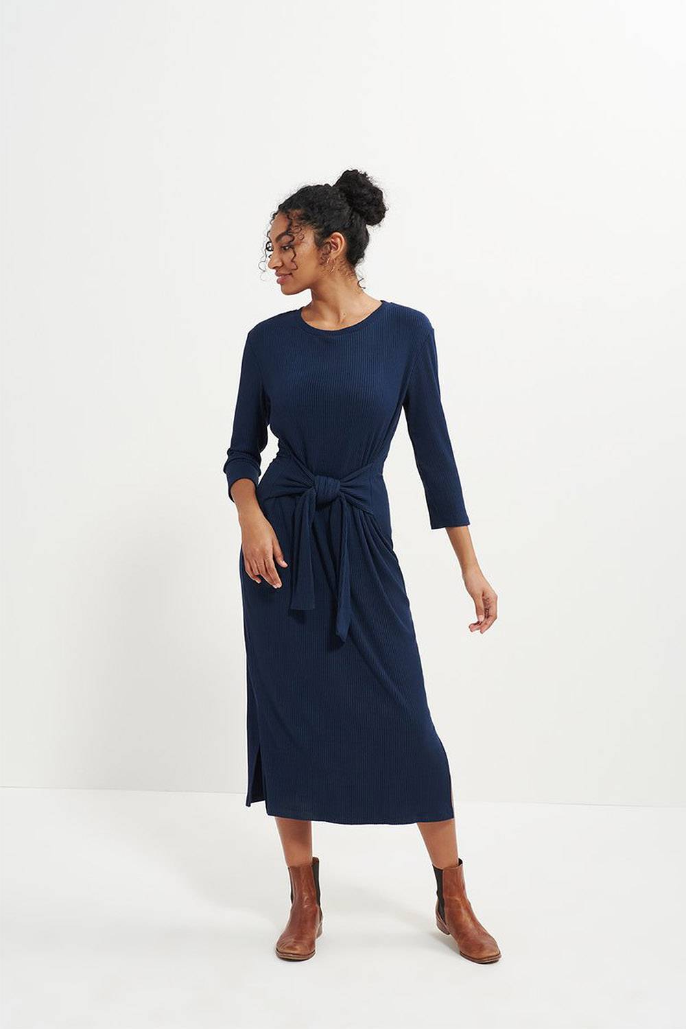 20 Best Affordable, Ethical, Minimalist Clothing Brands | Panaprium