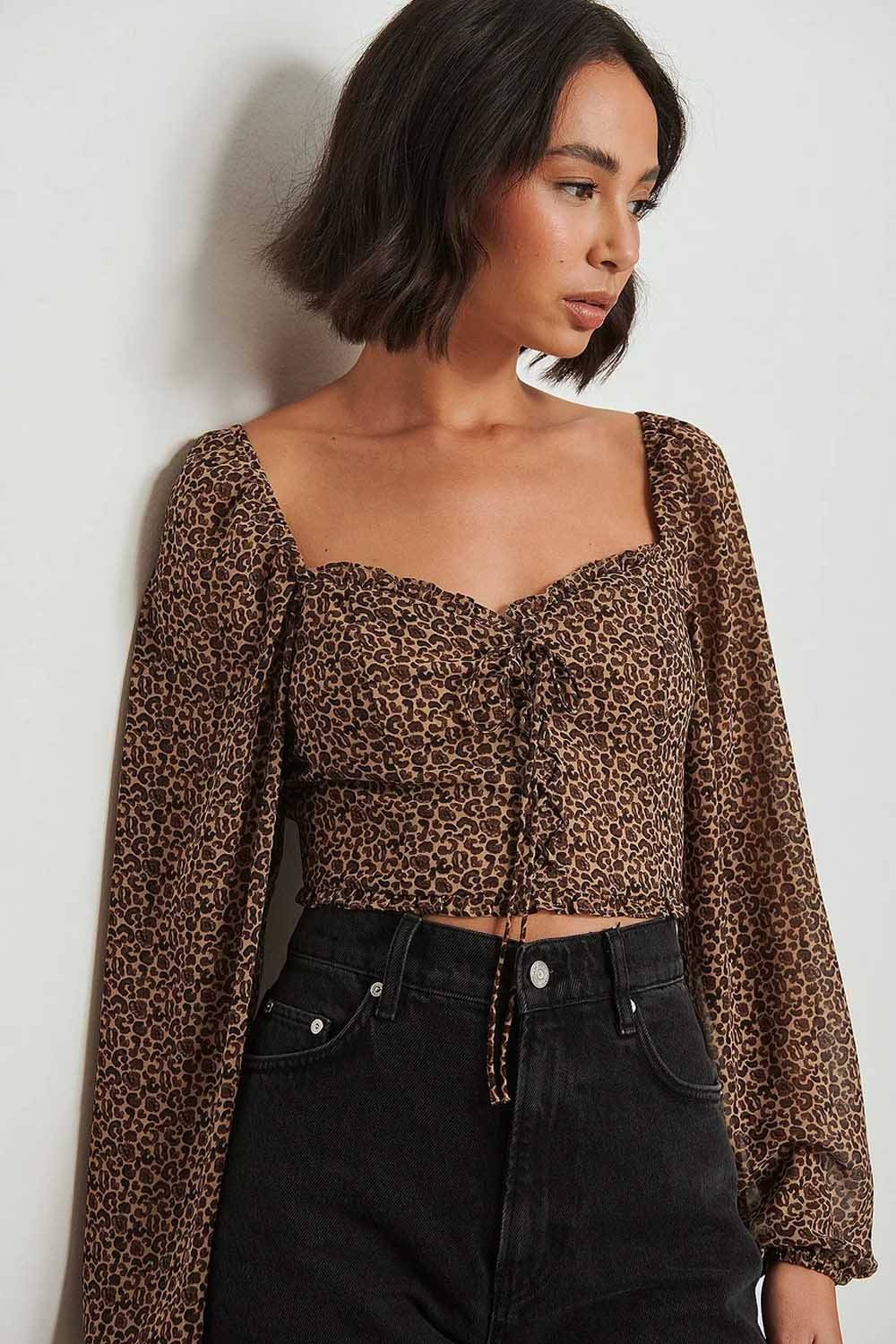 15 Best Affordable Blouses For Broad Shoulders | Panaprium