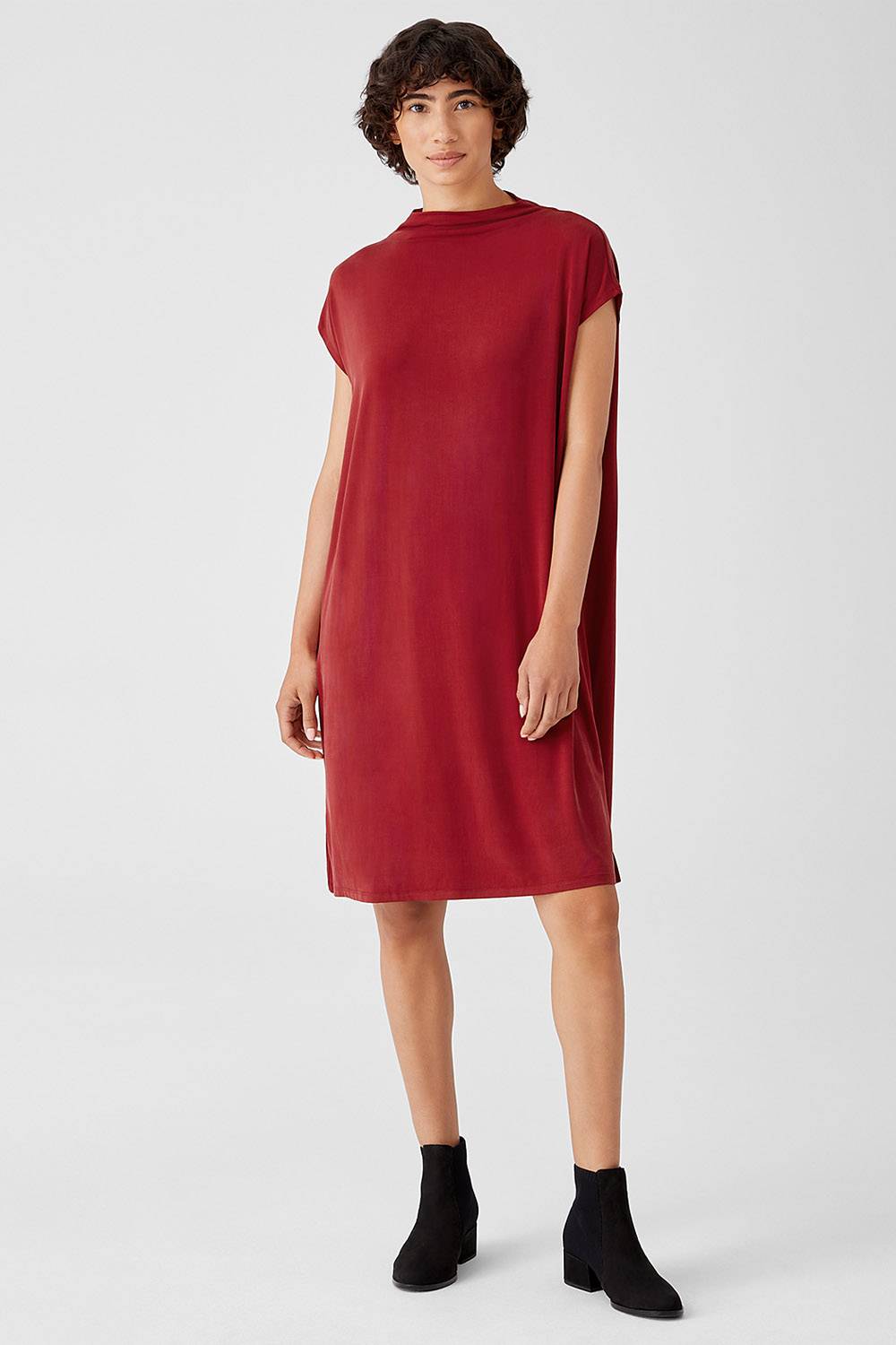 eileen fisher climate neutral clothing