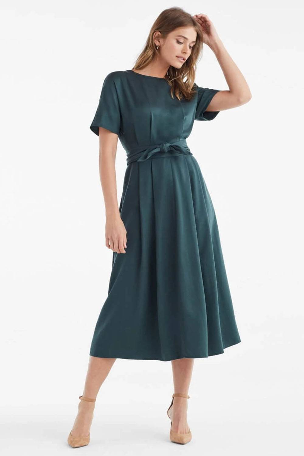 15 Best Stylish Designer Maternity Gowns For The Office | Panaprium