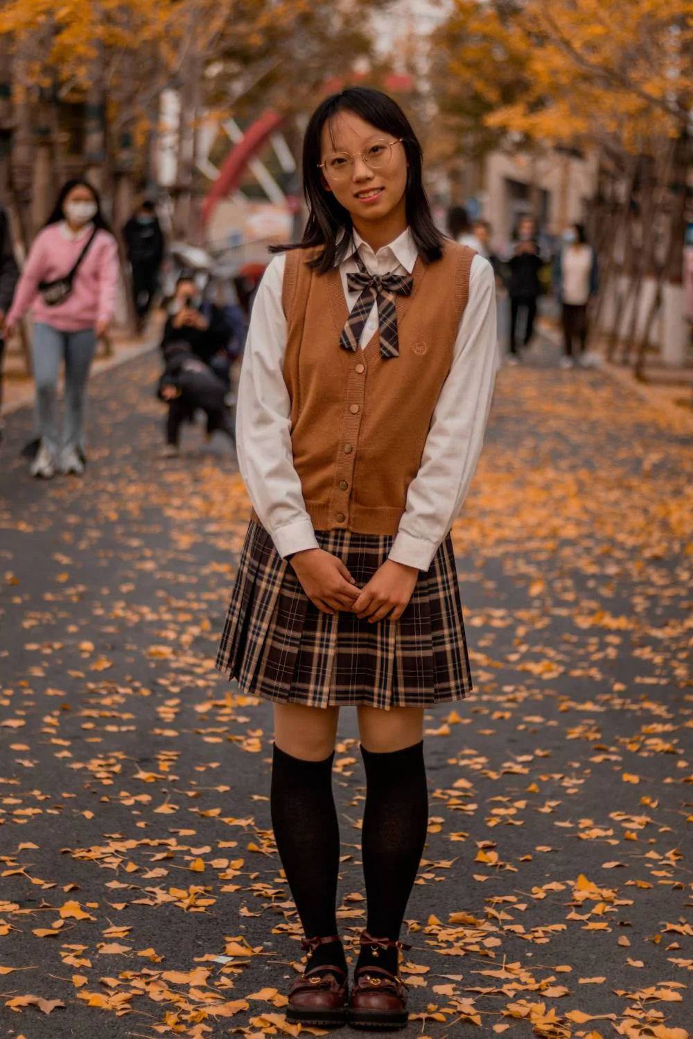 cách ăn mặc như người Hàn Quốc với trang phục học sinh