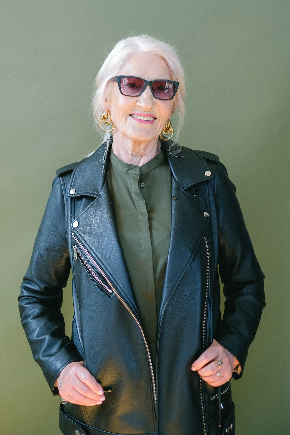 Casual spring outfits for women over 40 vegan leather jacket