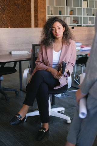 Code vestimentaire MBA femme décontractée d'affaires