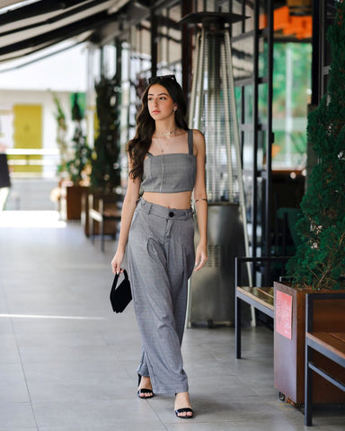 March cruise outfits pants
