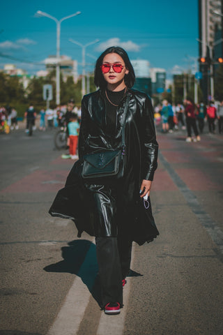 what to wear louvre black outfit