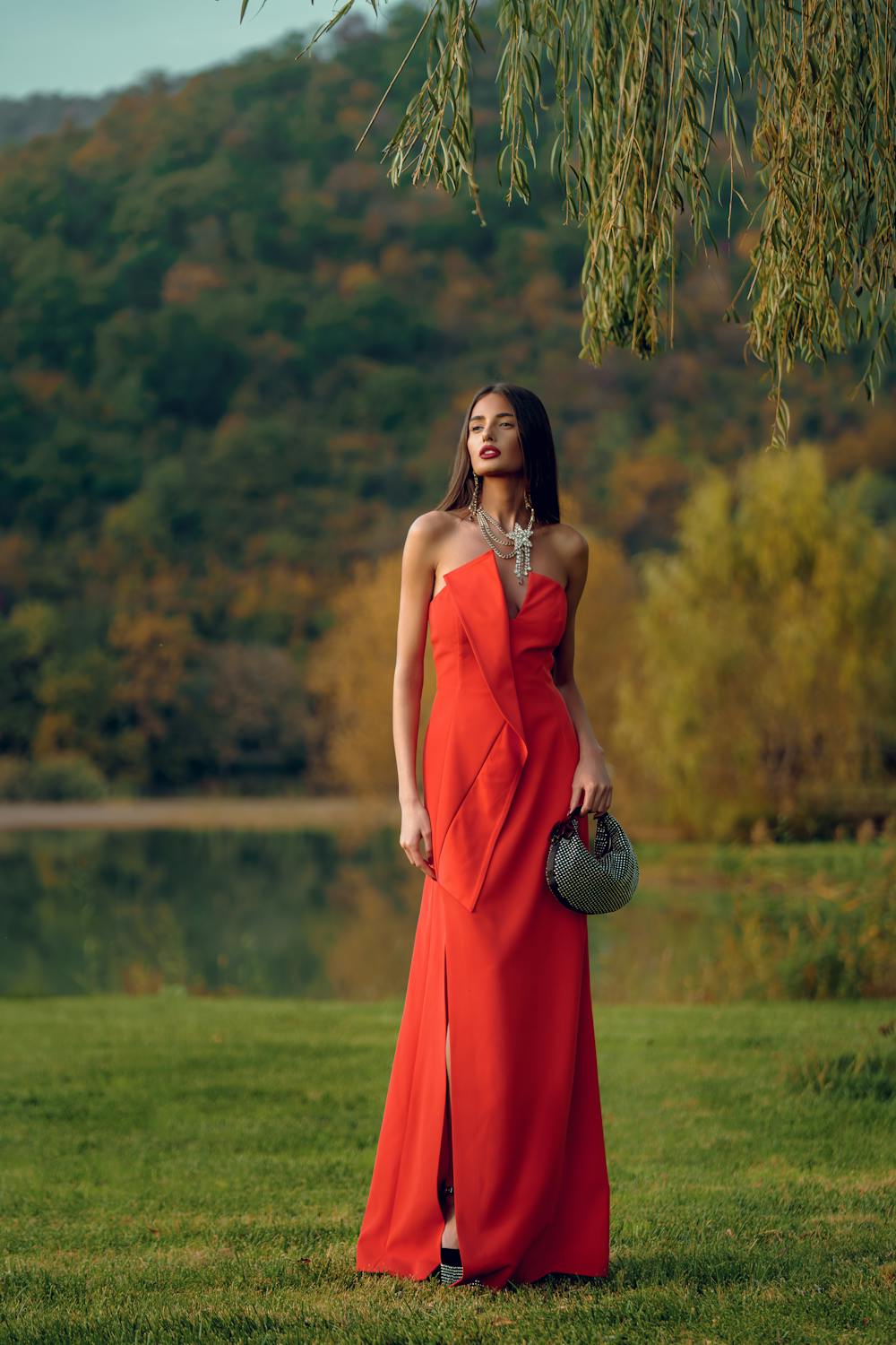 Can you wear red to a wedding? coral dress