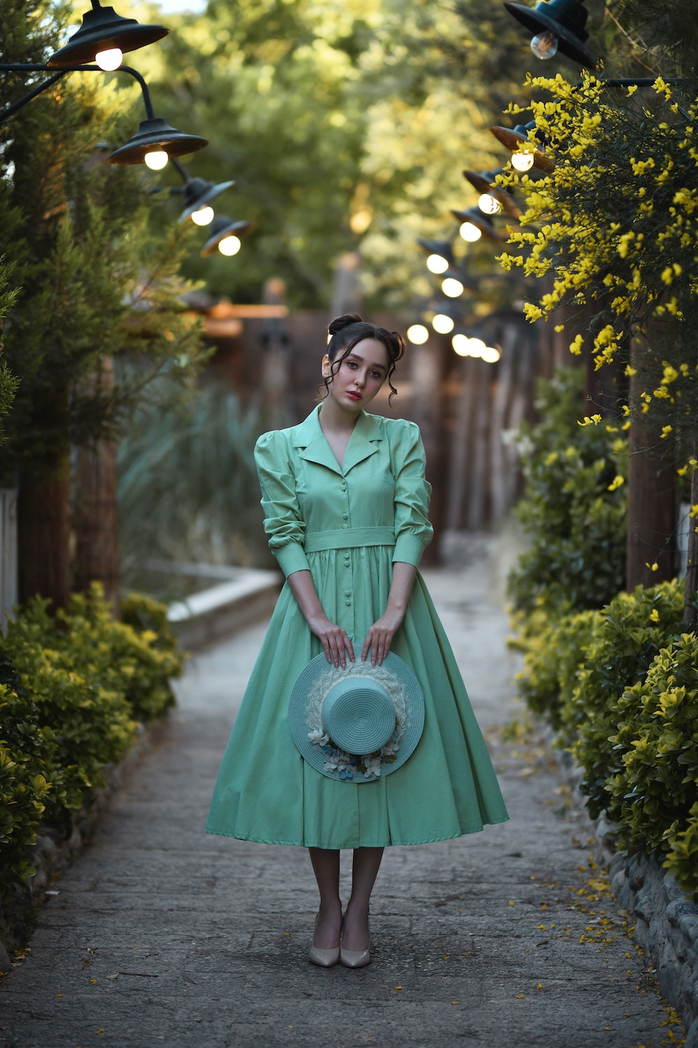 Can you wear green to a wedding? mint green