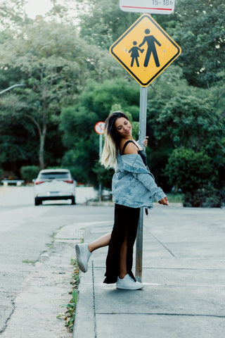 street style slip dress outfits denim jacket