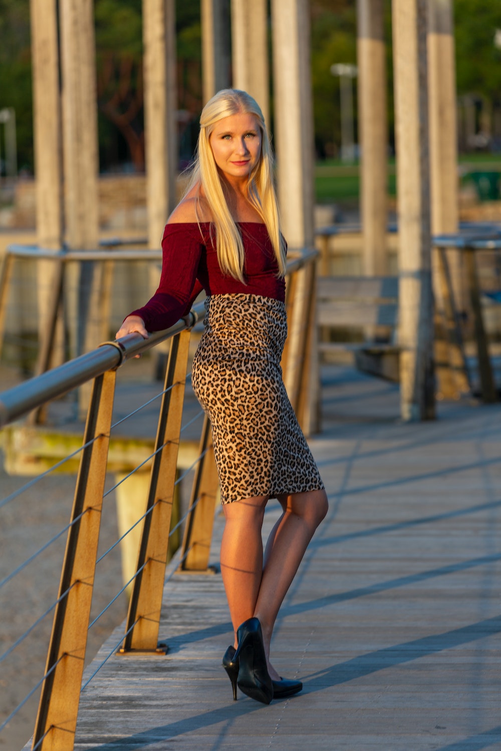 Tinder date outfits pencil skirt