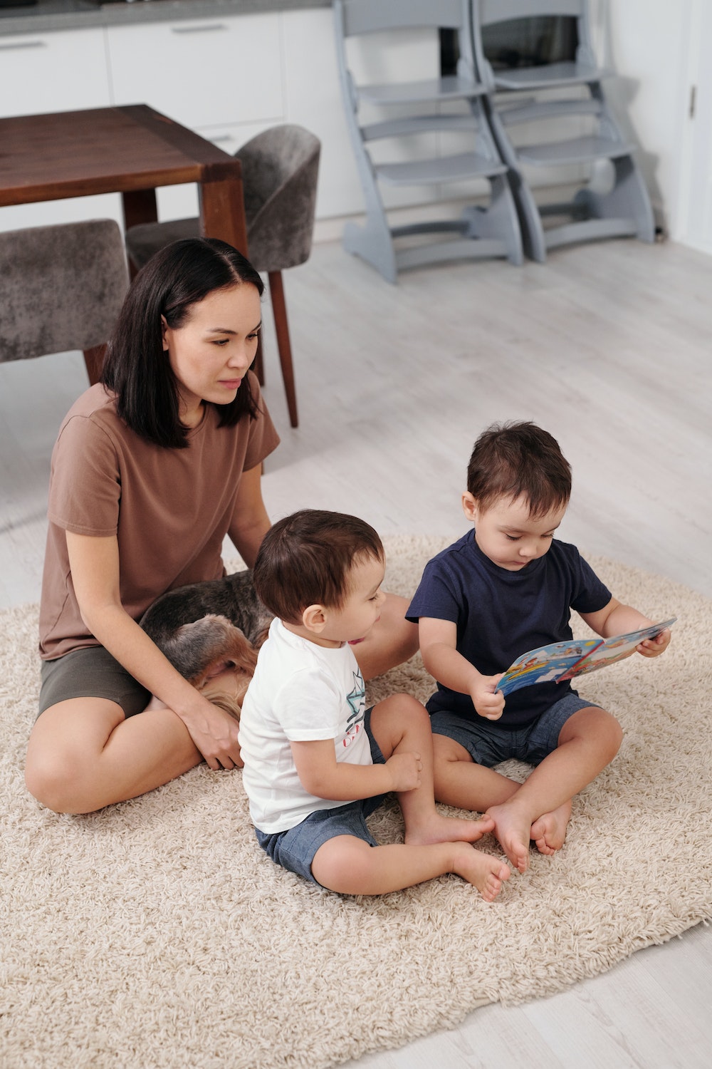 Stay-at-home mom outfits shorts