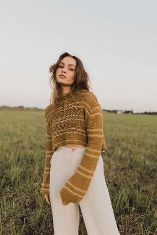 art museum date outfit sweater