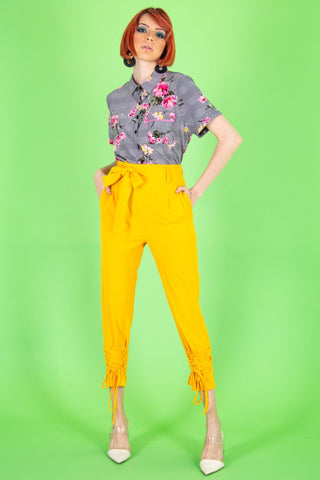 yellow pants outfits floral top