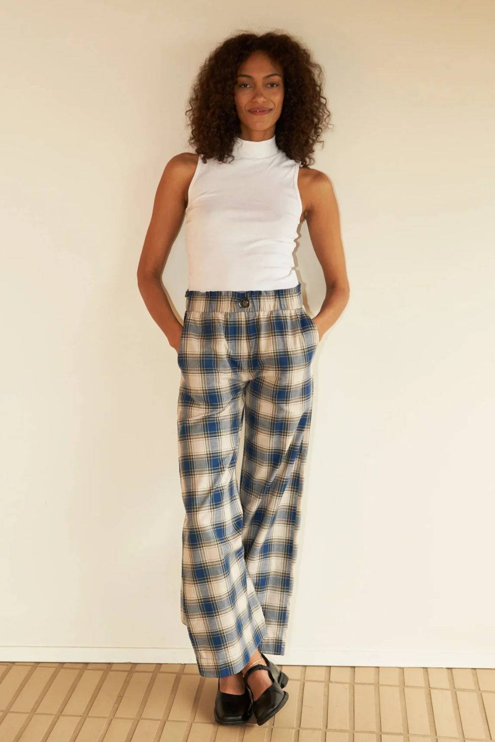 la relaxed recycled flannel pants