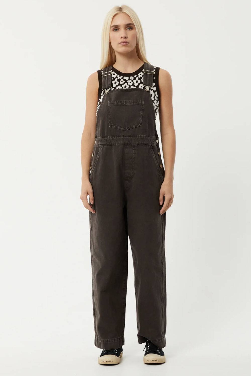 15 Best Ethical And Sustainable Dungarees And Overalls | Panaprium