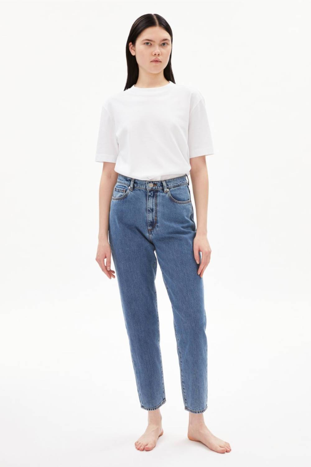 15 Best Affordable And Sustainable Mom Jeans In 2024 | Panaprium