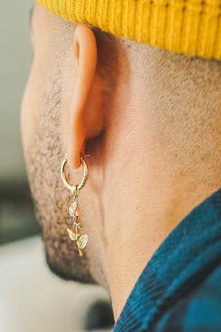 guy earring to show style