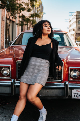 gray skirt blazer outfit