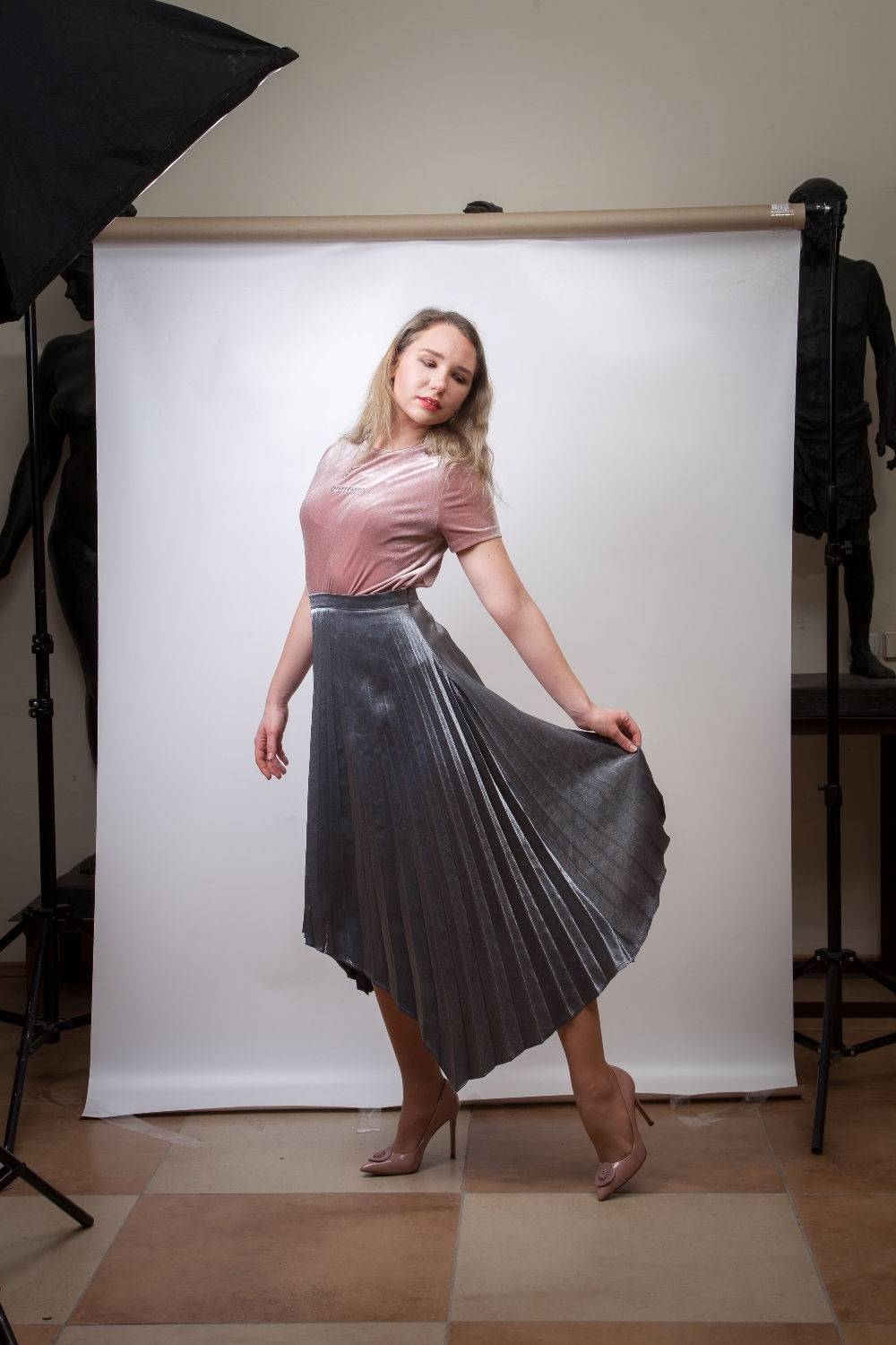 teaching assistant outfit pleated skirt