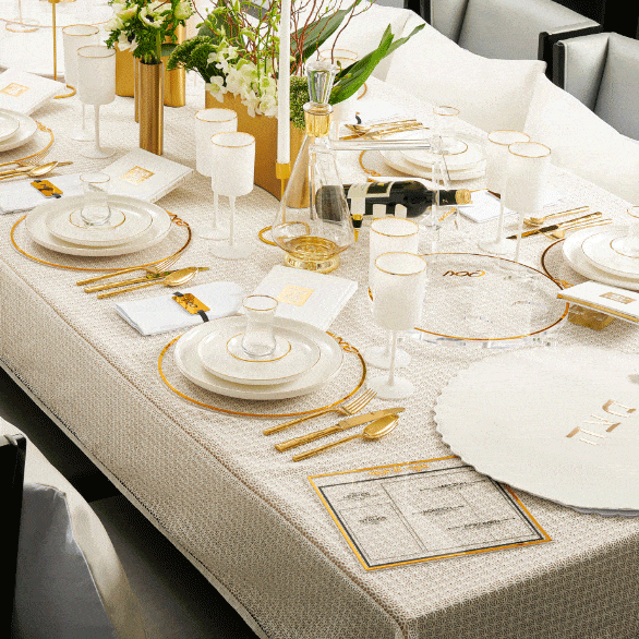 Pesach 2023 Classic Tablescape