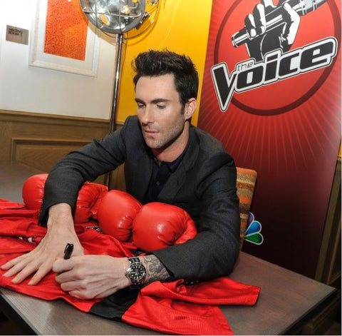 Adam Levine | left handed celebrity