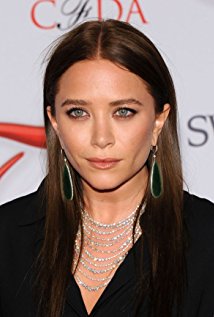 Mary Kate Olsen | Left Handed