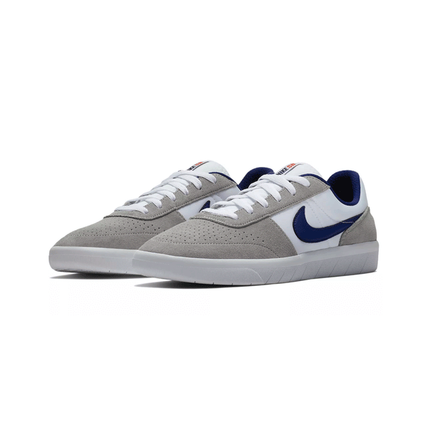 nike sb team classic white blue